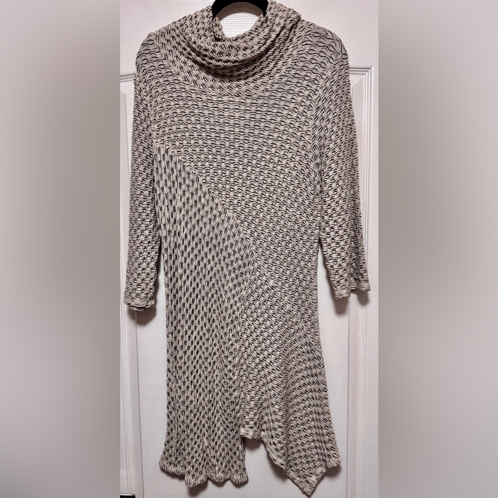 Dress/long shirt Great with leggings!  size large